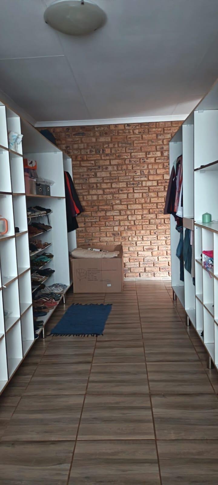 11 Bedroom Property for Sale in Rustenburg Rural North West